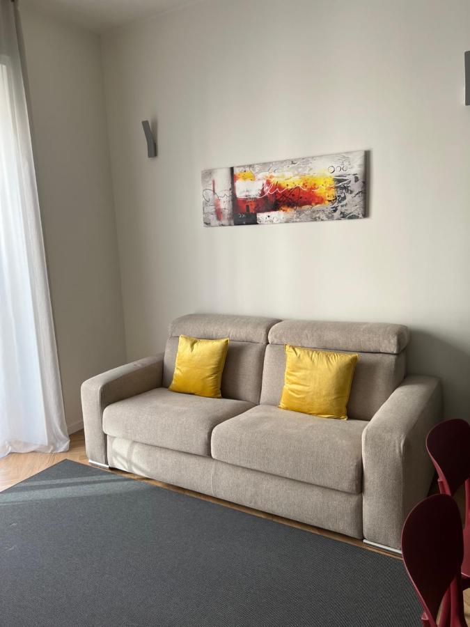 Milano: Incantevole Appartamento In Pieno Centro - Fancy Yellow Apartments Ngoại thất bức ảnh