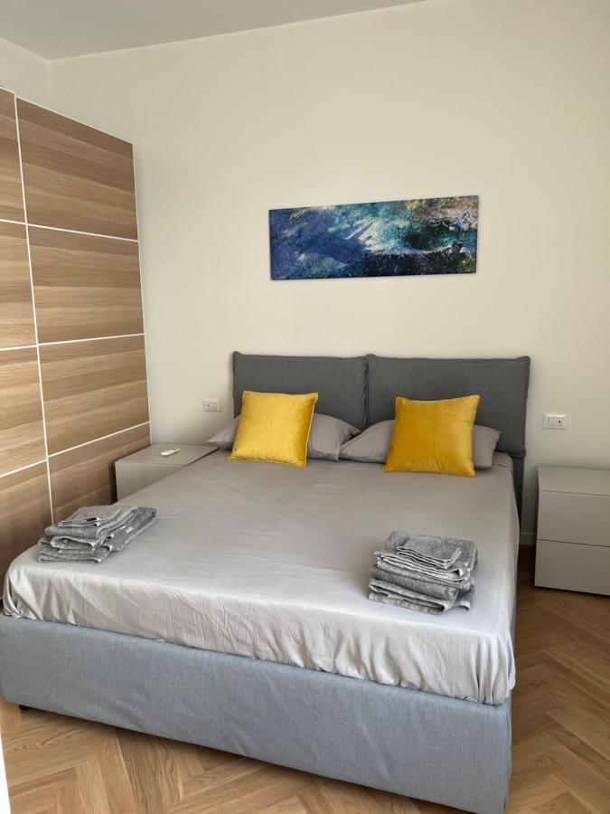 Milano: Incantevole Appartamento In Pieno Centro - Fancy Yellow Apartments Ngoại thất bức ảnh