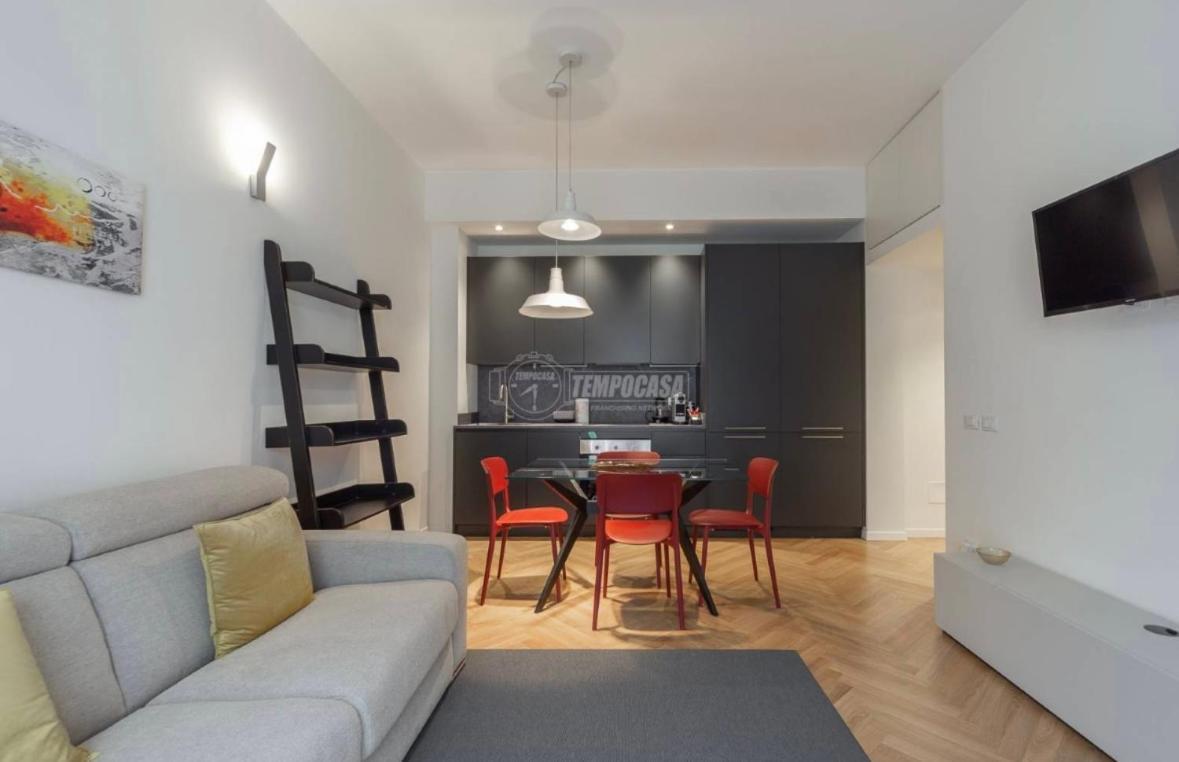Milano: Incantevole Appartamento In Pieno Centro - Fancy Yellow Apartments Ngoại thất bức ảnh